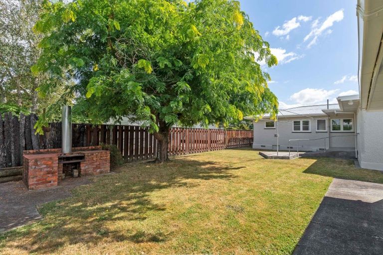 Photo of property in 17 Brooklyn Road, Carterton, 5713