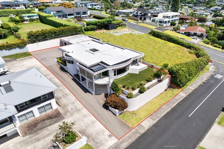Photo of property in 3 Seaview Road, Otumoetai, Tauranga, 3110