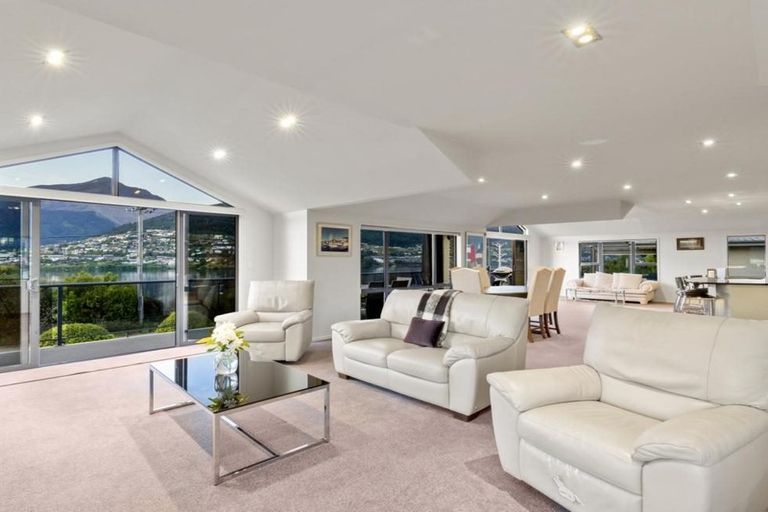 Photo of property in 660 Peninsula Road, Kelvin Heights, Queenstown, 9300