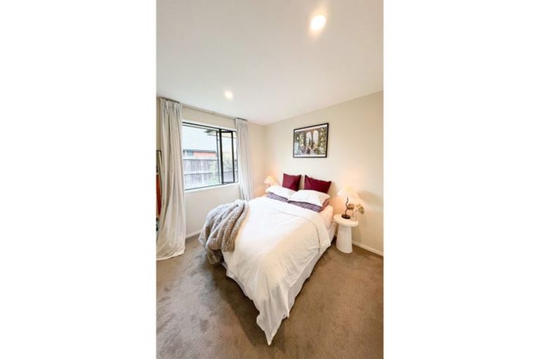 Photo of property in 3/118a Sawyers Arms Road, Northcote, Christchurch, 8052