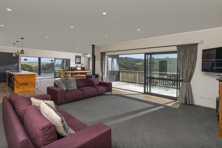 Photo of property in 123 Taiapa Valley Road, Muriwai, Waimauku, 0881