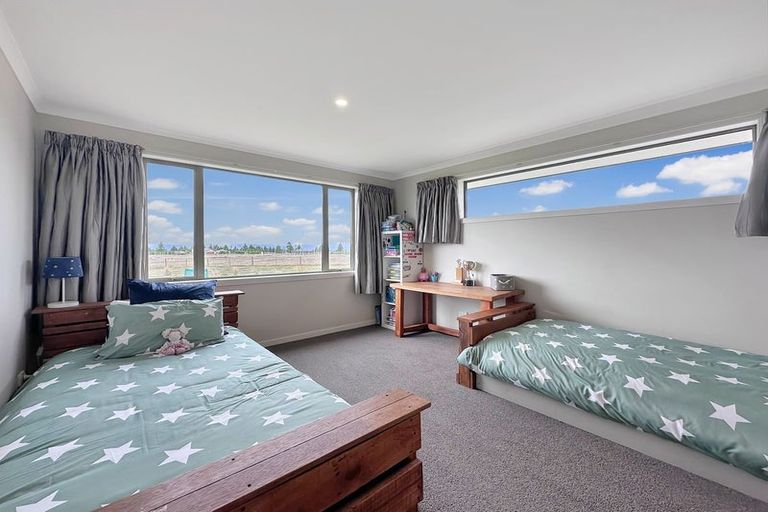 Photo of property in 18 Matukituki Crescent, Twizel, 7901