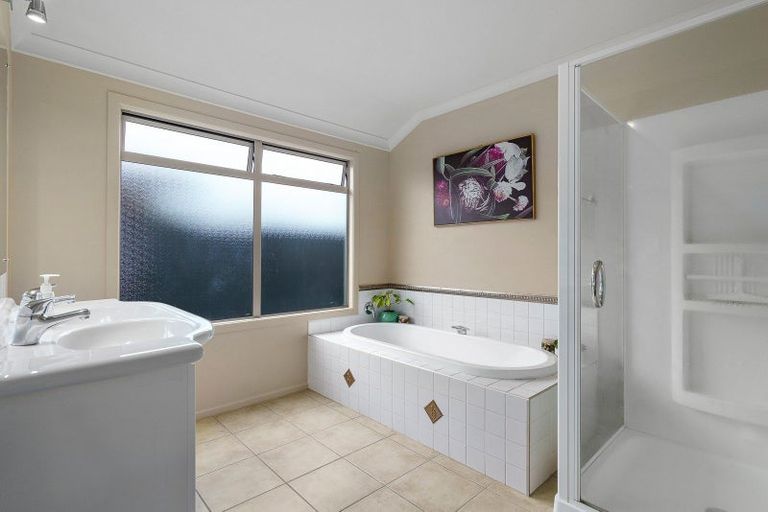 Photo of property in 18 Mirbeck Avenue, Cambridge, 3434