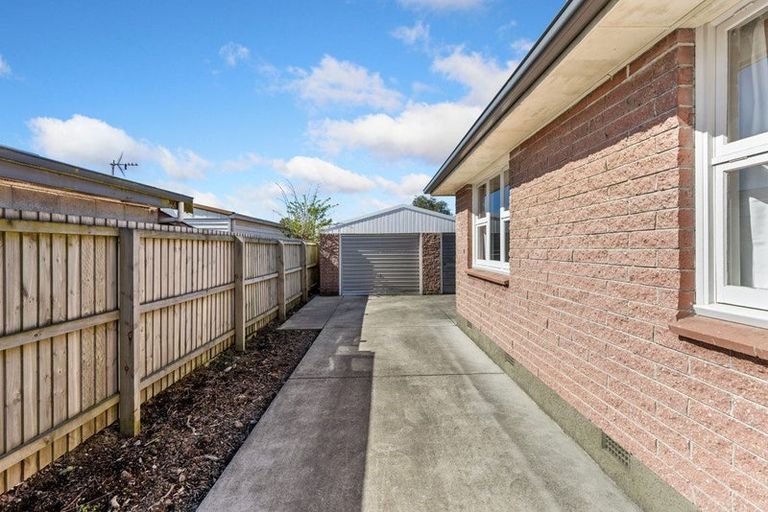 Photo of property in 17 Rollesby Street, Hoon Hay, Christchurch, 8025