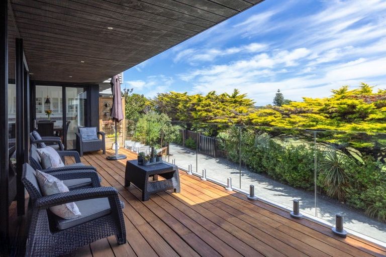 Photo of property in 16 Whyte Street, Paraparaumu Beach, Paraparaumu, 5032