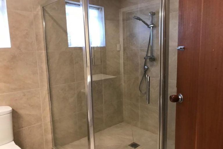 Photo of property in 1/37 Elliott Avenue, Bayview, Auckland, 0629