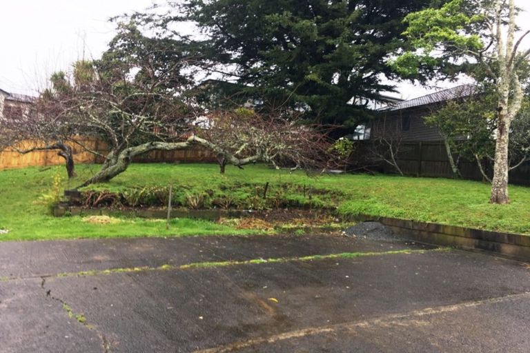 Photo of property in 23 Sheridan Drive, New Lynn, Auckland, 0600