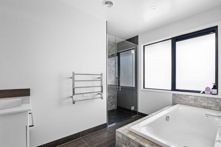 Photo of property in 27 Lapins Way, Waikerikeri, Alexandra, 9391