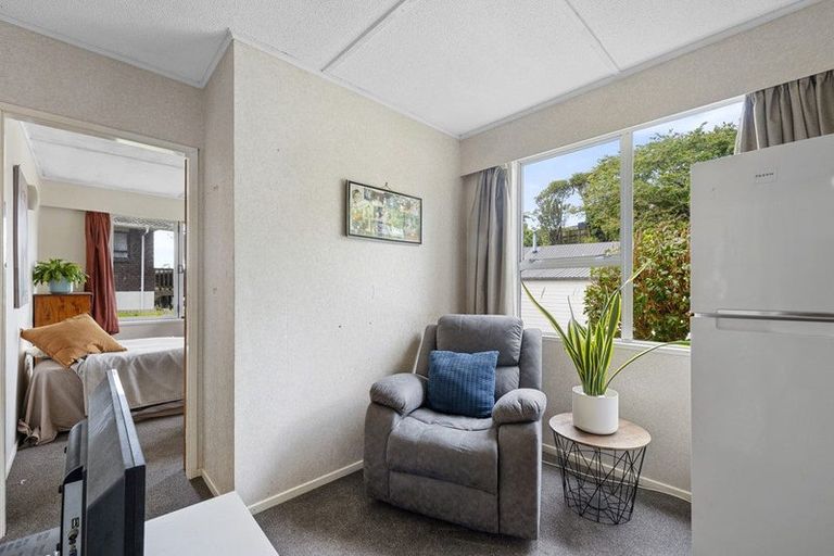 Photo of property in 7a Waterloo Place, Westown, New Plymouth, 4310