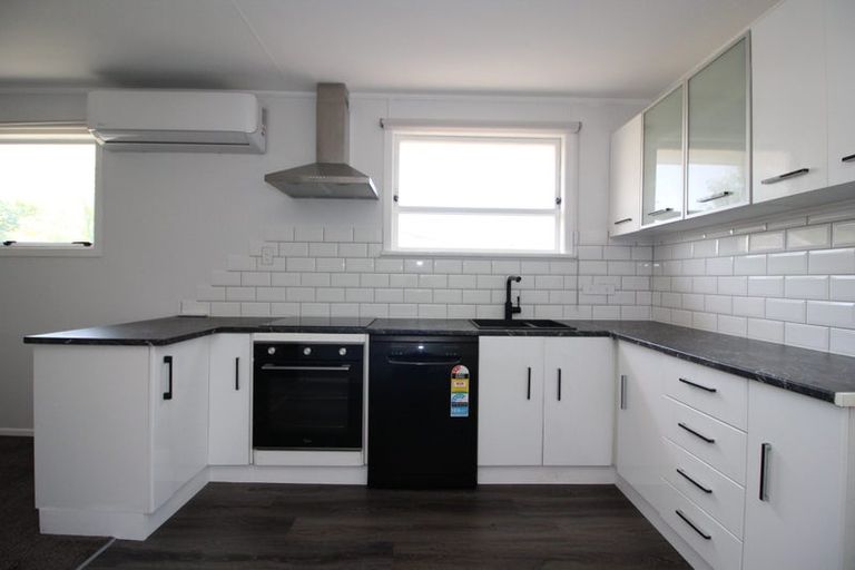 Photo of property in 19 Thompson Street, Tokoroa, 3420