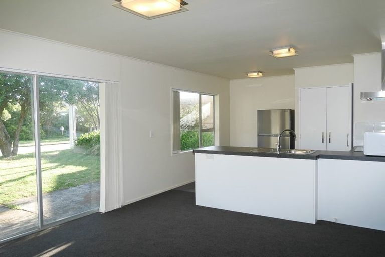 Photo of property in 12 William Street, Waikanae Beach, Waikanae, 5036