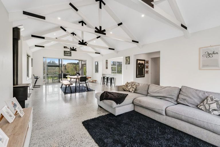 Photo of property in 2265 South Head Road, South Head, Helensville, 0874