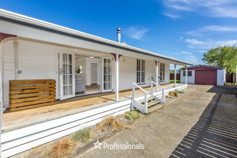 Photo of property in 35 Tacoma Drive, Totara Park, Upper Hutt, 5018