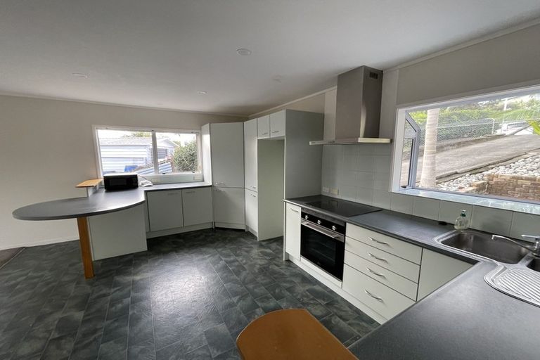 Photo of property in 40 Morriggia Place, Bayview, Auckland, 0629