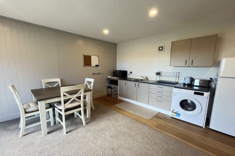 Photo of property in 31 Seaview Road, Paremata, Porirua, 5024