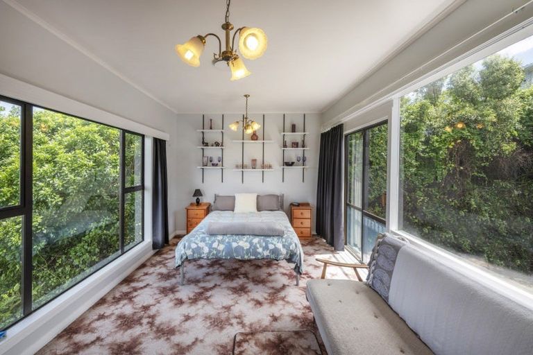 Photo of property in 29 Ranui Crescent, Khandallah, Wellington, 6035