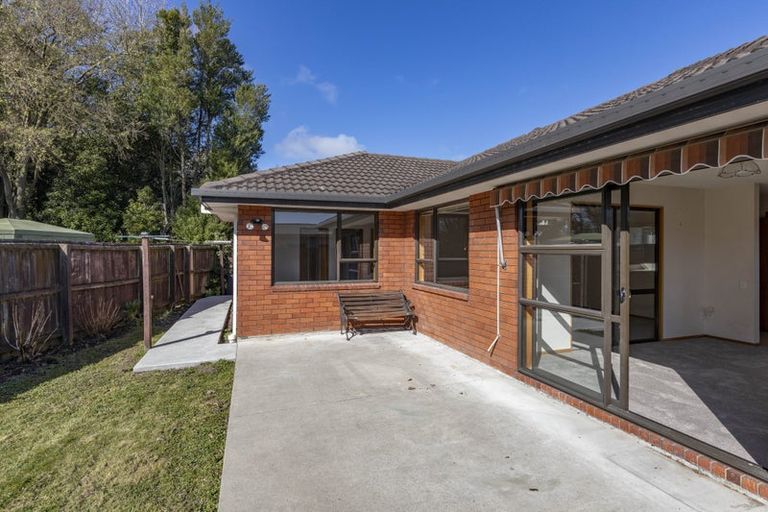 Photo of property in 2/24 Woodbury Street, Avonhead, Christchurch, 8042