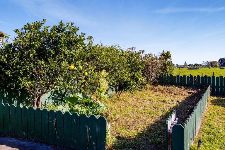 Photo of property in 11 Ponderosa Place, Opunake, 4616