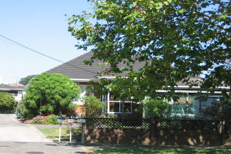 Photo of property in 2/48 Seabrook Avenue, New Lynn, Auckland, 0600