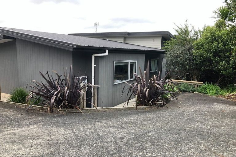 Photo of property in 141 Arran Road, Browns Bay, Auckland, 0630