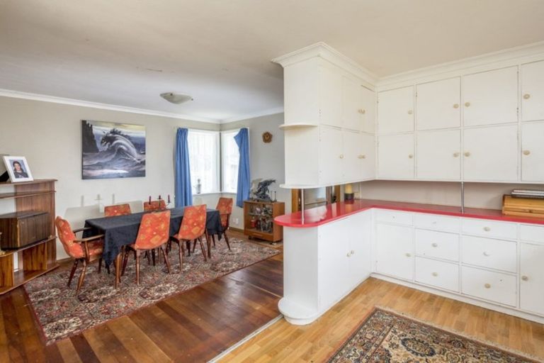 Photo of property in 10 Clyde Street, Levin, 5510