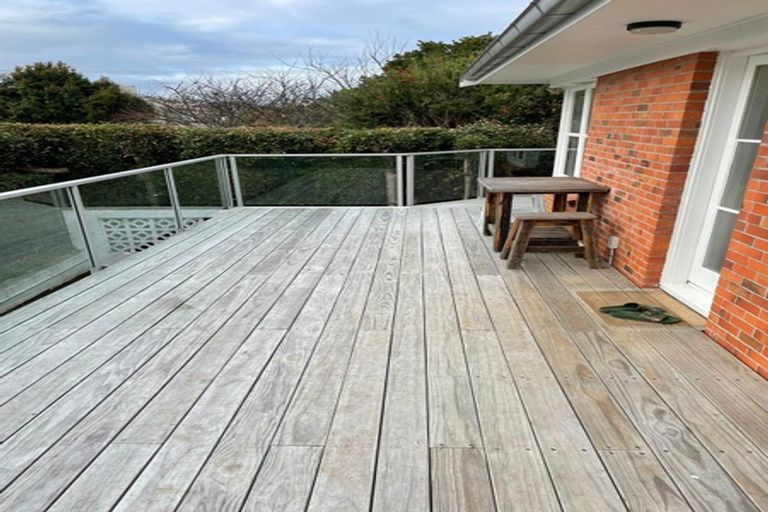 Photo of property in 4/20 Seaview Road, Castor Bay, Auckland, 0620