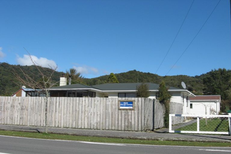 Photo of property in 23 Moorhouse Street, Ross, 7812