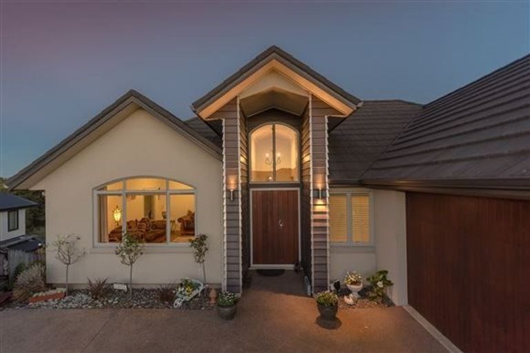 Photo of property in 48 Coleraine Drive, Rototuna, Hamilton, 3210