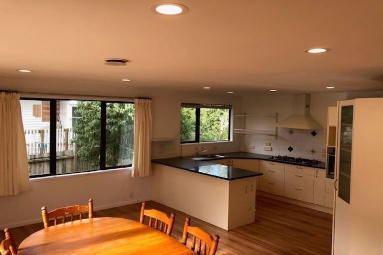 Photo of property in 51 Saddleback Rise, Murrays Bay, Auckland, 0630