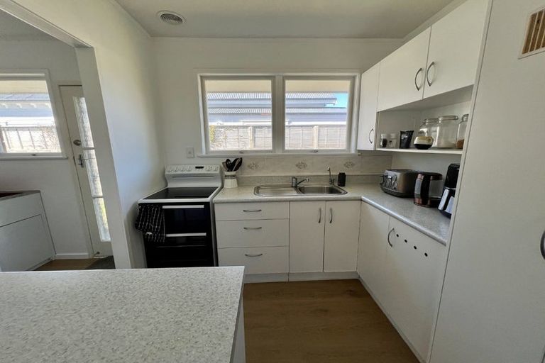 Photo of property in 2/179 Victoria Road, Devonport, Auckland, 0624