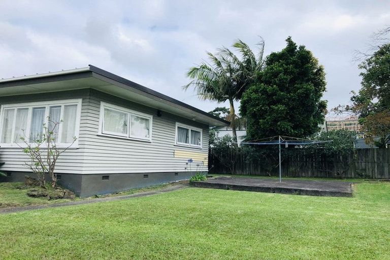 Photo of property in 119 Te Atatu Road, Te Atatu South, Auckland, 0610
