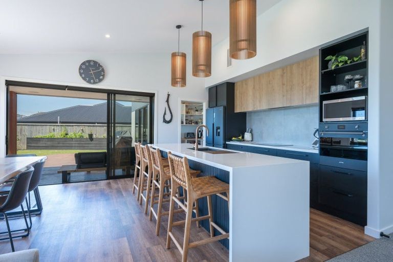 Photo of property in 68 Katania Heights, Brightwater, 7022