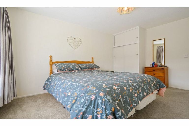 Photo of property in 2/203 Main North Road, Redwood, Christchurch, 8051