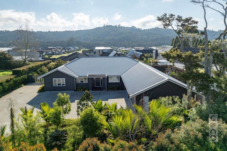 Photo of property in 212 Matua Road, Kumeu, 0810