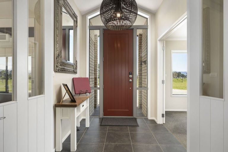 Photo of property in 250 Hughes Line, West Taratahi, Masterton, 5887