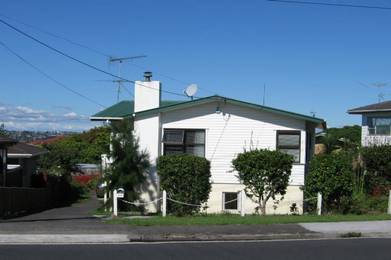 Photo of property in 29 Hepburn Road, Glendene, Auckland, 0602