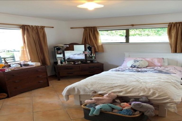 Photo of property in 1/147 Ocean View Road, Hillcrest, Auckland, 0627