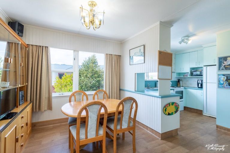 Photo of property in 33 Garden Road, Avalon, Lower Hutt, 5011