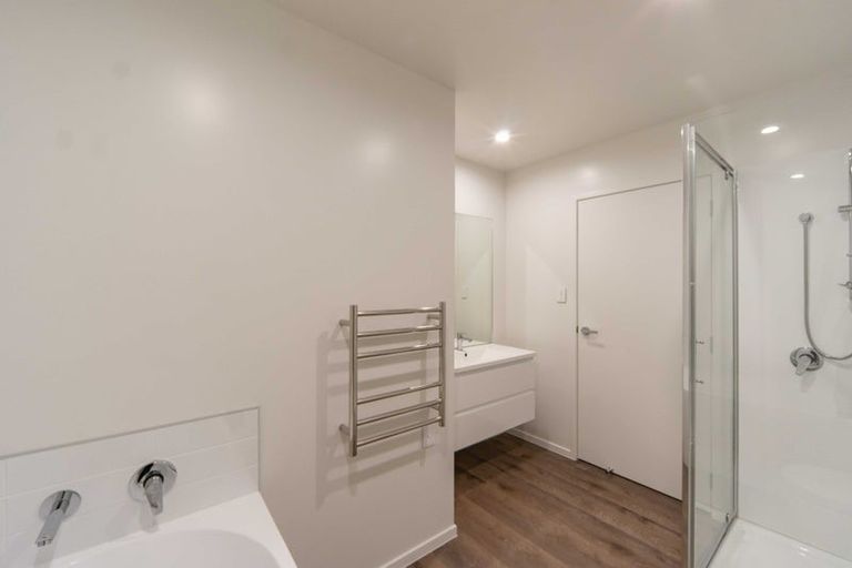 Photo of property in 64 Jacks Landing Drive, Hamilton Lake, Hamilton, 3204