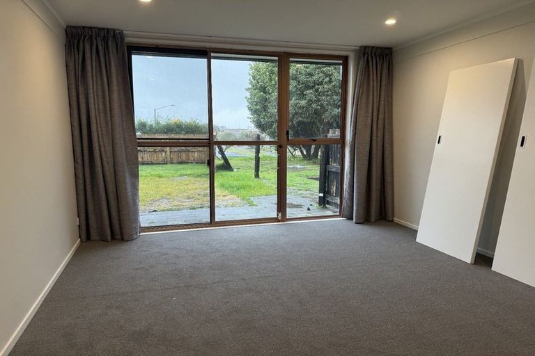 Photo of property in 27 Skerrett Crescent, Tamatea, Napier, 4112