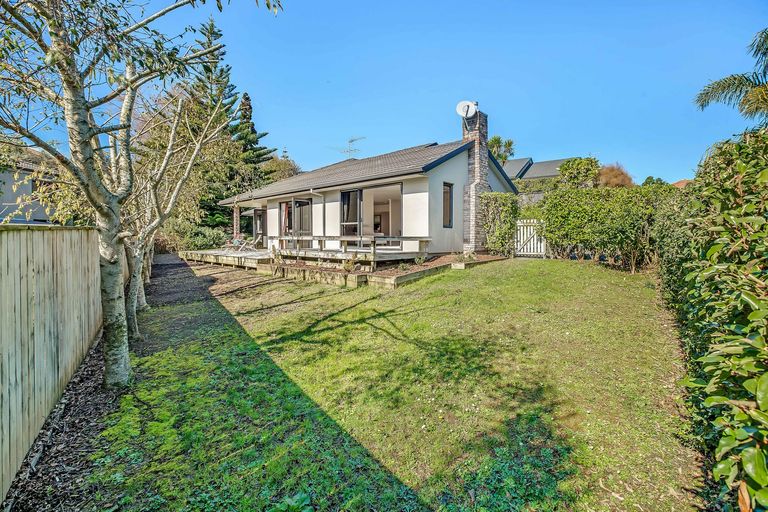 Photo of property in 8 Beirut Court, The Gardens, Auckland, 2105