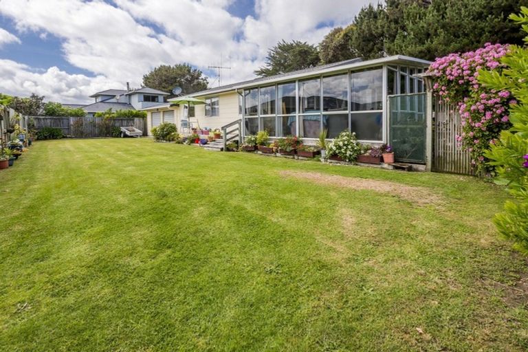 Photo of property in 36 Scott Avenue, Otaki Beach, Otaki, 5512