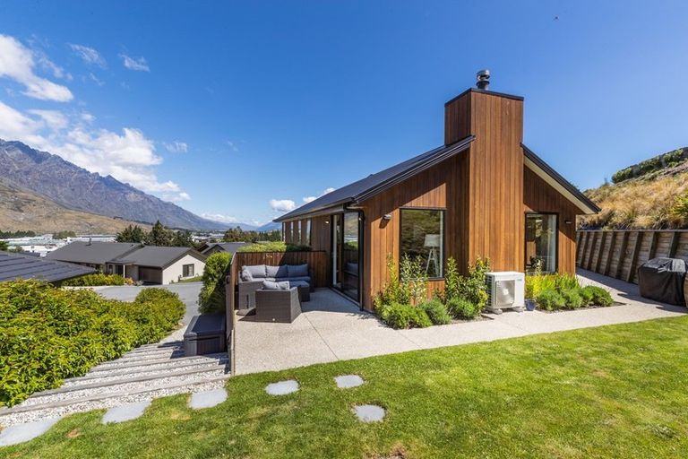 Photo of property in 5 Batsford Lane, Lower Shotover, Queenstown, 9371
