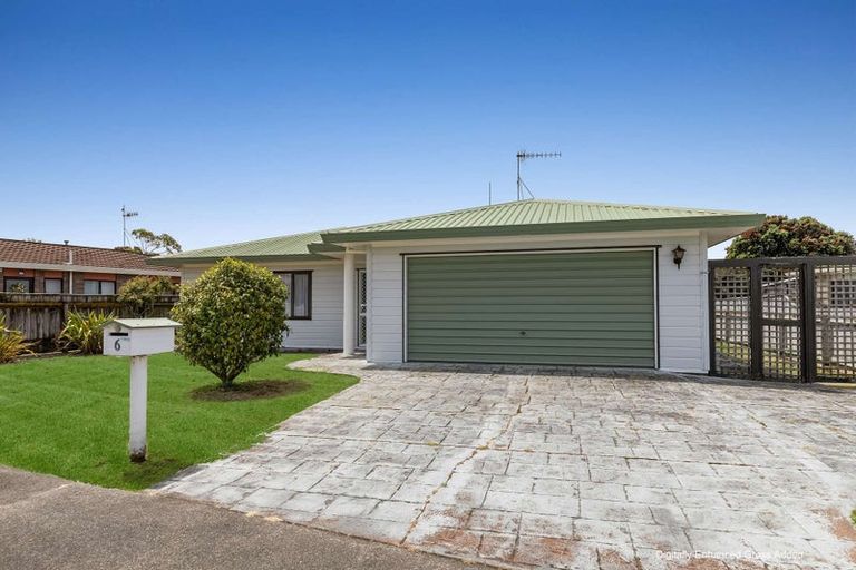Photo of property in 6 Poutama Place, Tawhero, Whanganui, 4501