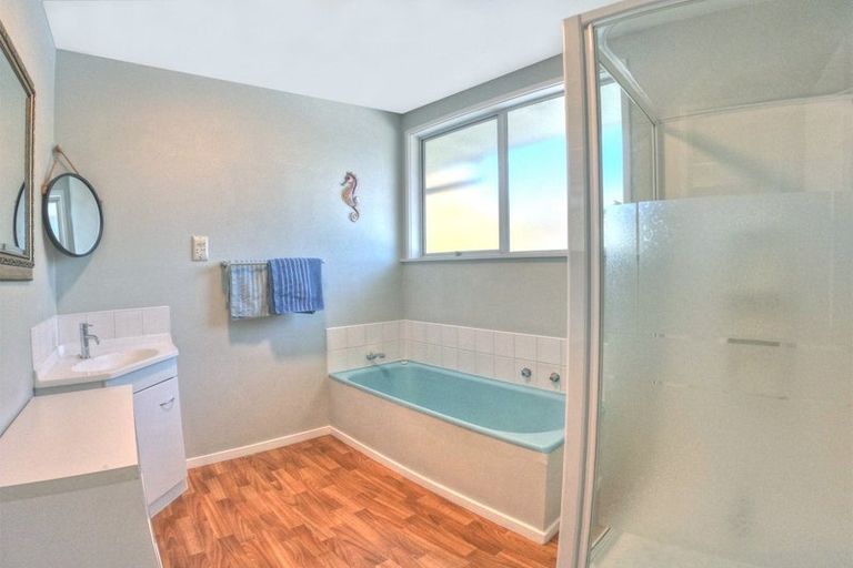 Photo of property in 452 Halswell Road, Halswell, Christchurch, 8025