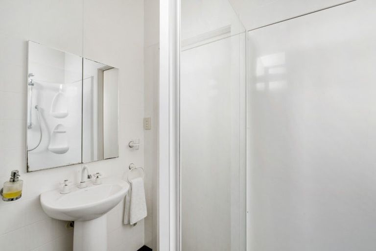 Photo of property in 1 Lucy Road, Bluff Hill, Napier, 4110