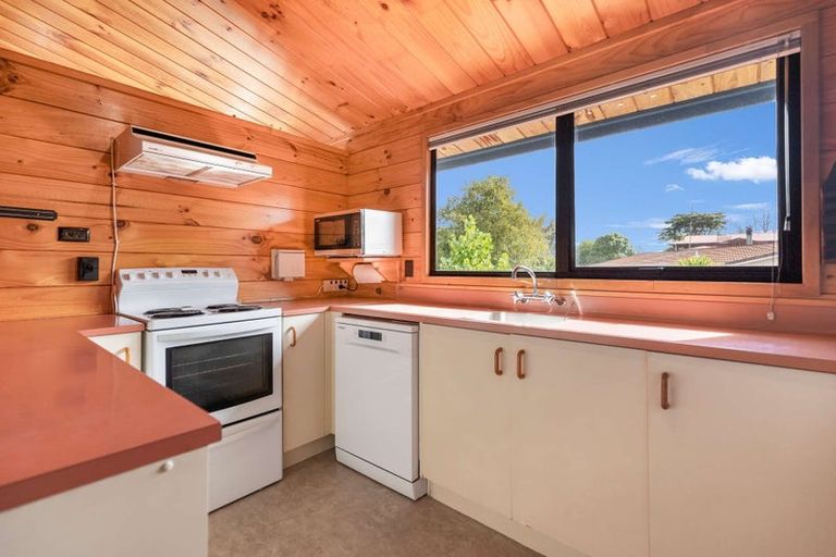 Photo of property in 23 Buchanan Place, Sunnybrook, Rotorua, 3015