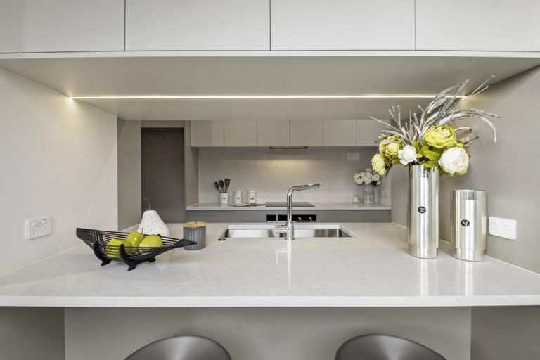 Photo of property in 18 Yellow Pear Lane, Karaka, 2578