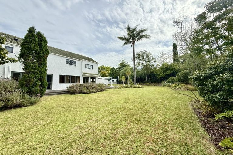 Photo of property in 42 Roland Road, Greenhithe, Auckland, 0632