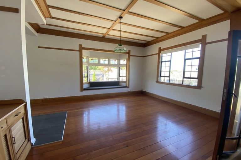 Photo of property in 12 Chaucer Road, Hospital Hill, Napier, 4110